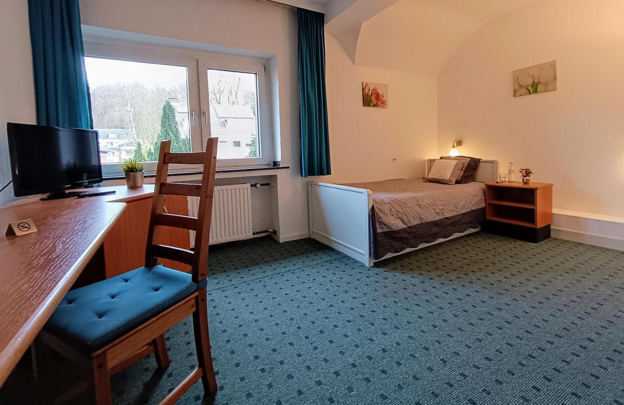 Waldhotel Unterbach Dusseldorf Exterior photo